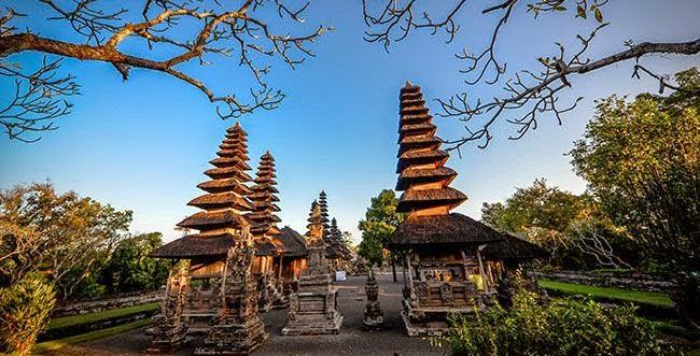 Bali (Pinterest)