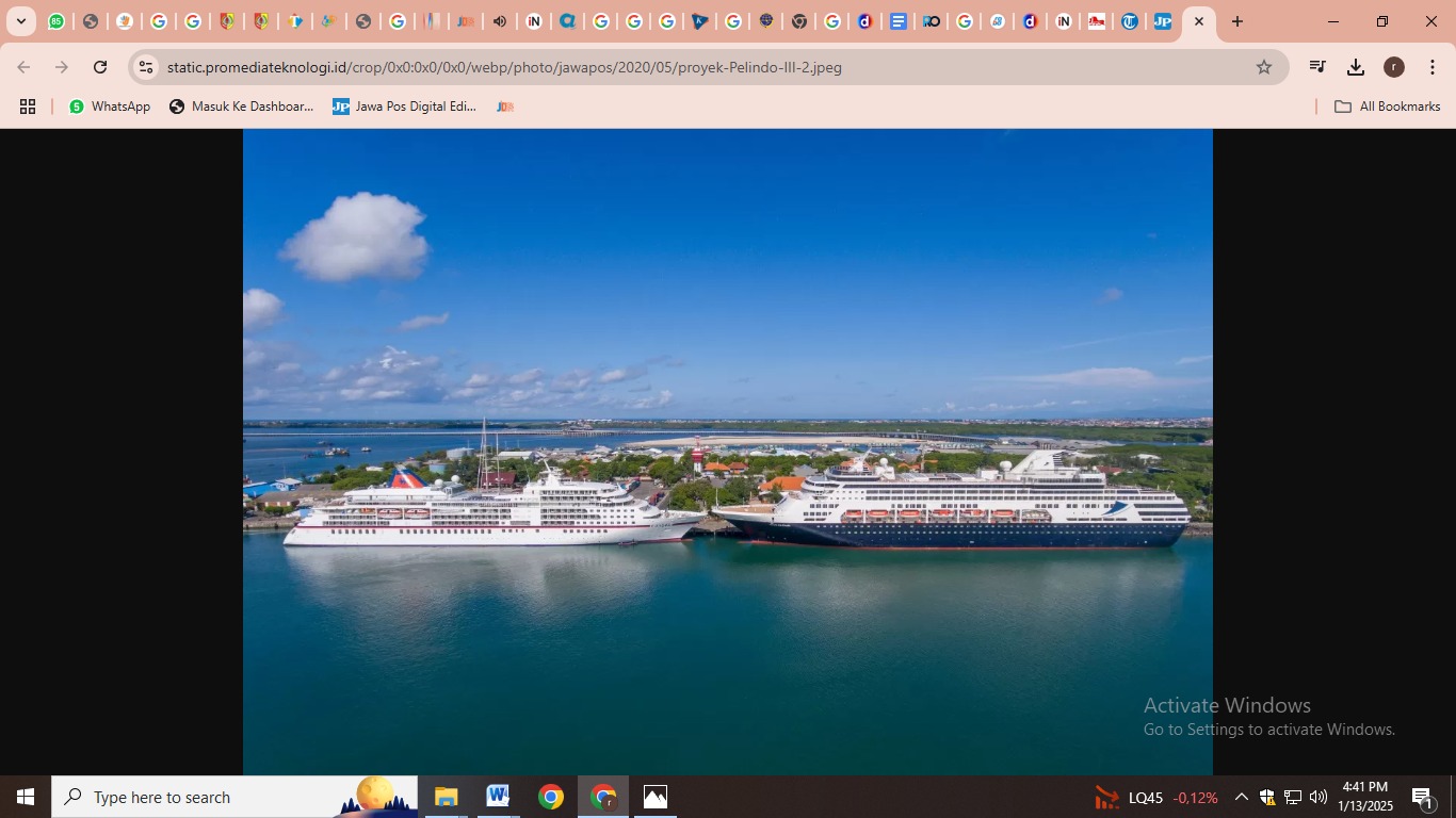 Kapal pesiar yang singgah di sekitar Selat Bali (jawapos.com)
