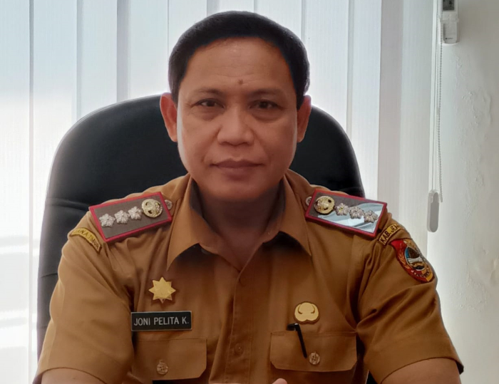 TAK MENJABAT: Joni Pelita Kurniawansah yang jabatannya sebagai Camat Silo dicopot, karena pelanggaran disiplin berat dengan melakukan pungli kepada kades. PPID PEMKAB JEMBER