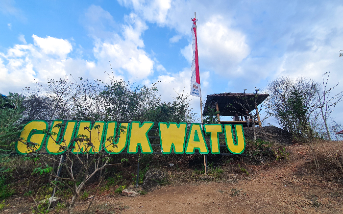 Agrowista Gumuk Watu destinasi baru Menikmati Sunset di langit Jember, (Azzqal Azkia/ Radar Jember)