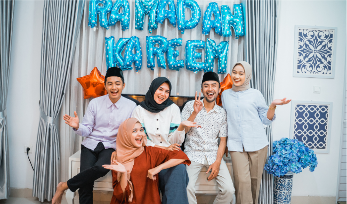 Ilustrasi keseruan menyambut Ramadan (Canva)