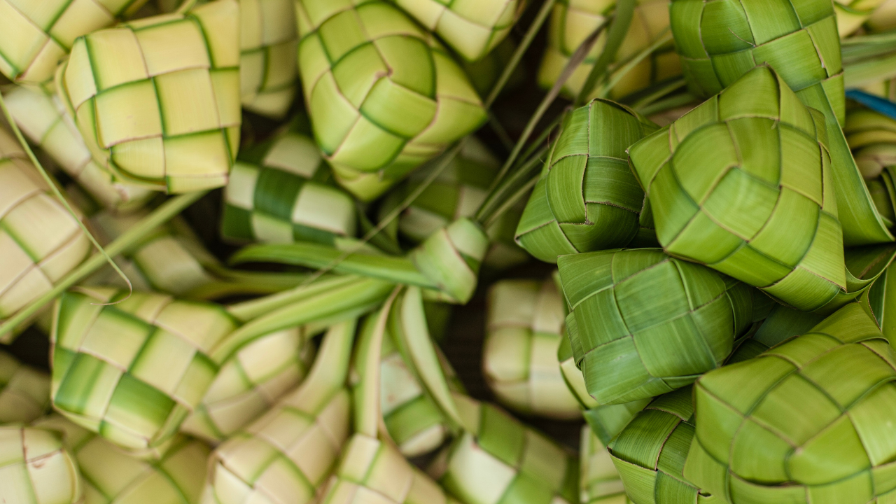 Ketupat (Canva)