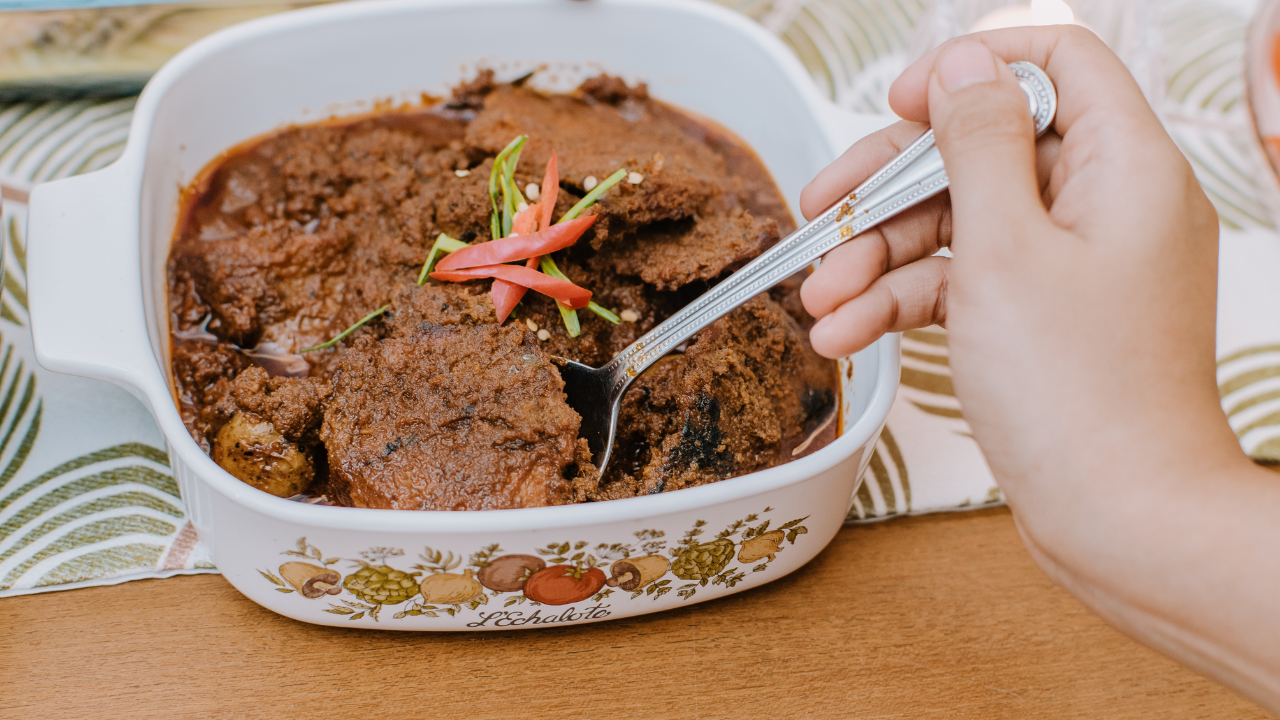 Semur Daging (Canva)