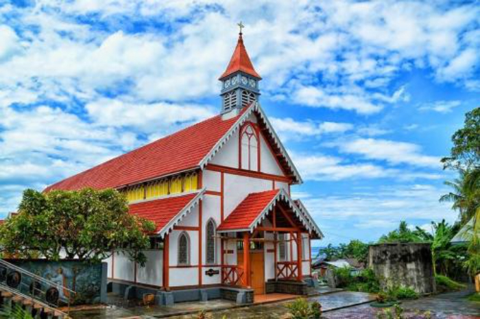 Gereja St Ignatius Loyolla Sikka (Indonesia.go.id)