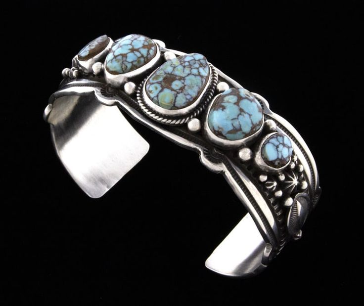 Batuk akik dan permata jenis Dry Creek Turquoise. (SilverTQ.com-Pinterest)