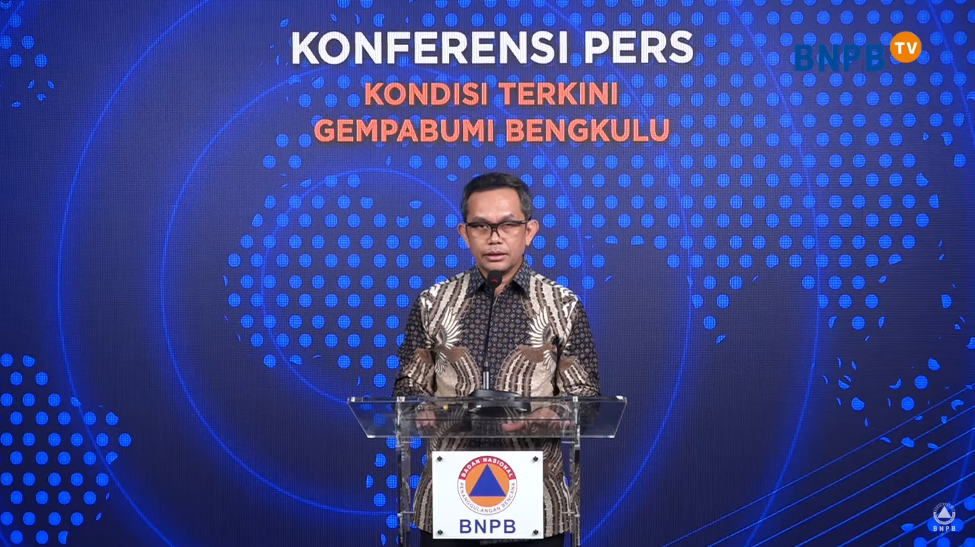 Kepala Pusat Data, Informasi dan Komunikasi Kebencanaan BNPB Abdul Muhari dalam konferensi pers di Jakarta mengenai gempa bumi Bengkulu. (Tangkapan layar Youtube BNPB/RJ)