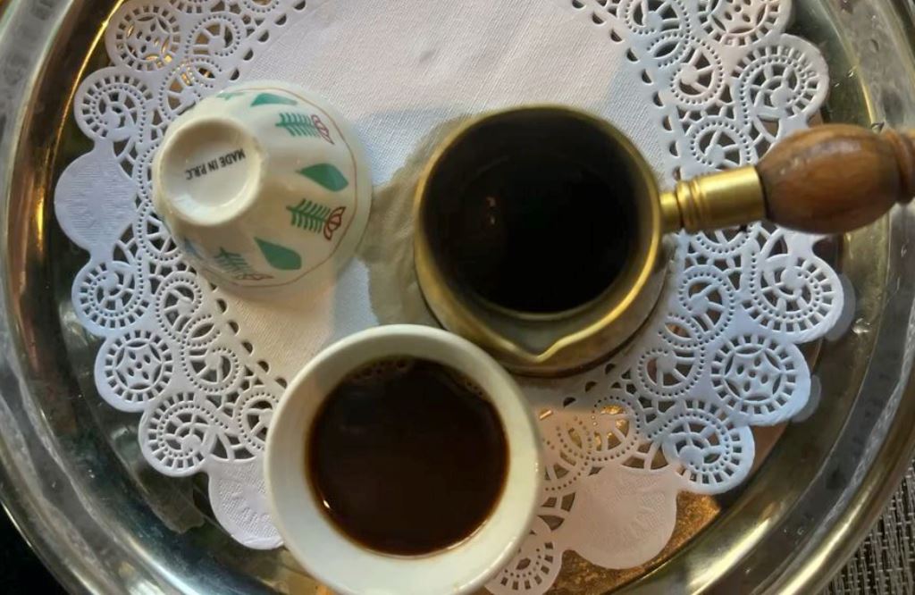 Ilustrasi meracik kopi Arabika. (lolo :)-pimterest)