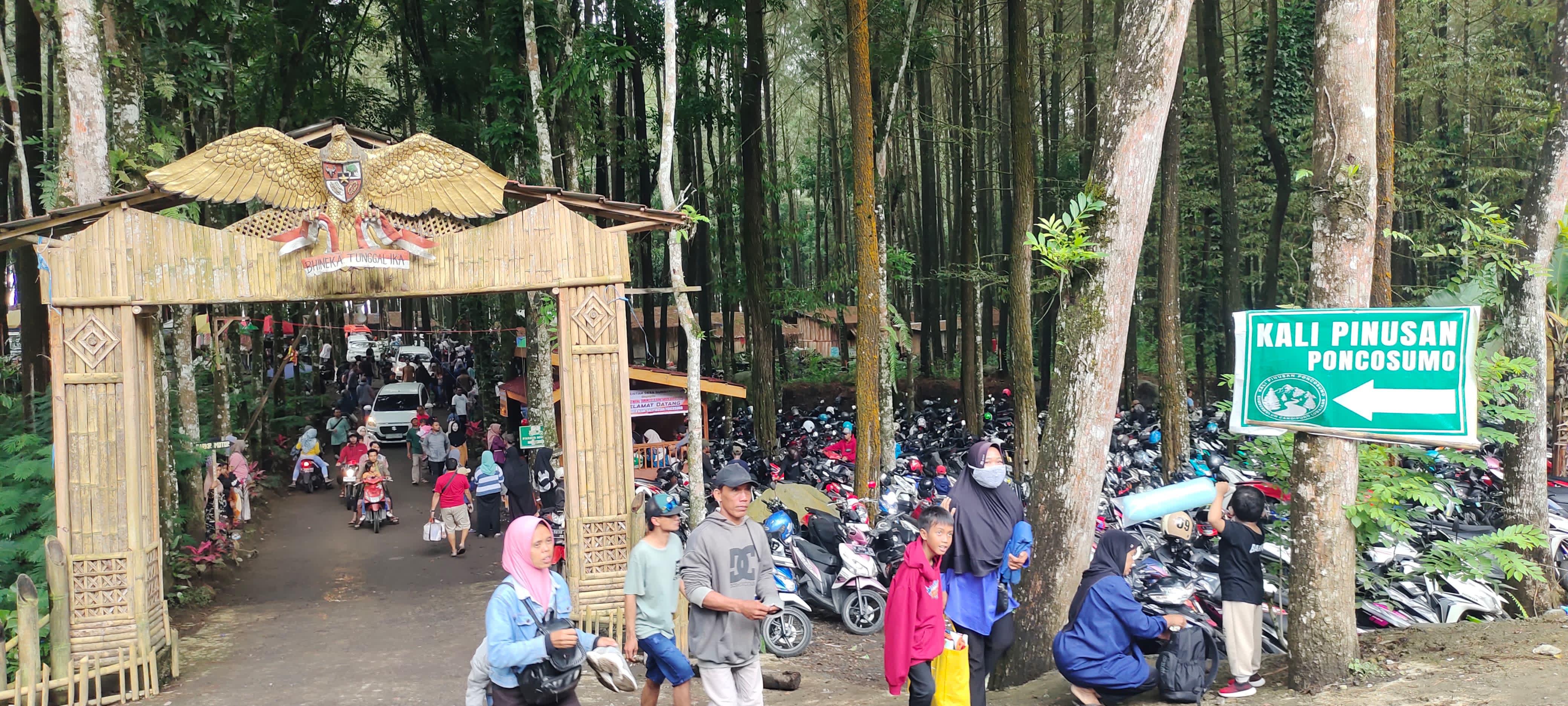 Wisata Kalipinusan di Lumajang - Jawa Timur