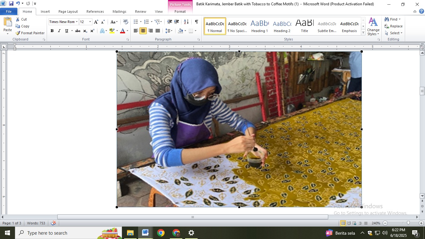 A craftswoman draws intricate patterns during the batik-making process at Batik Karimata. Photo: Sufi Binti Khofifah