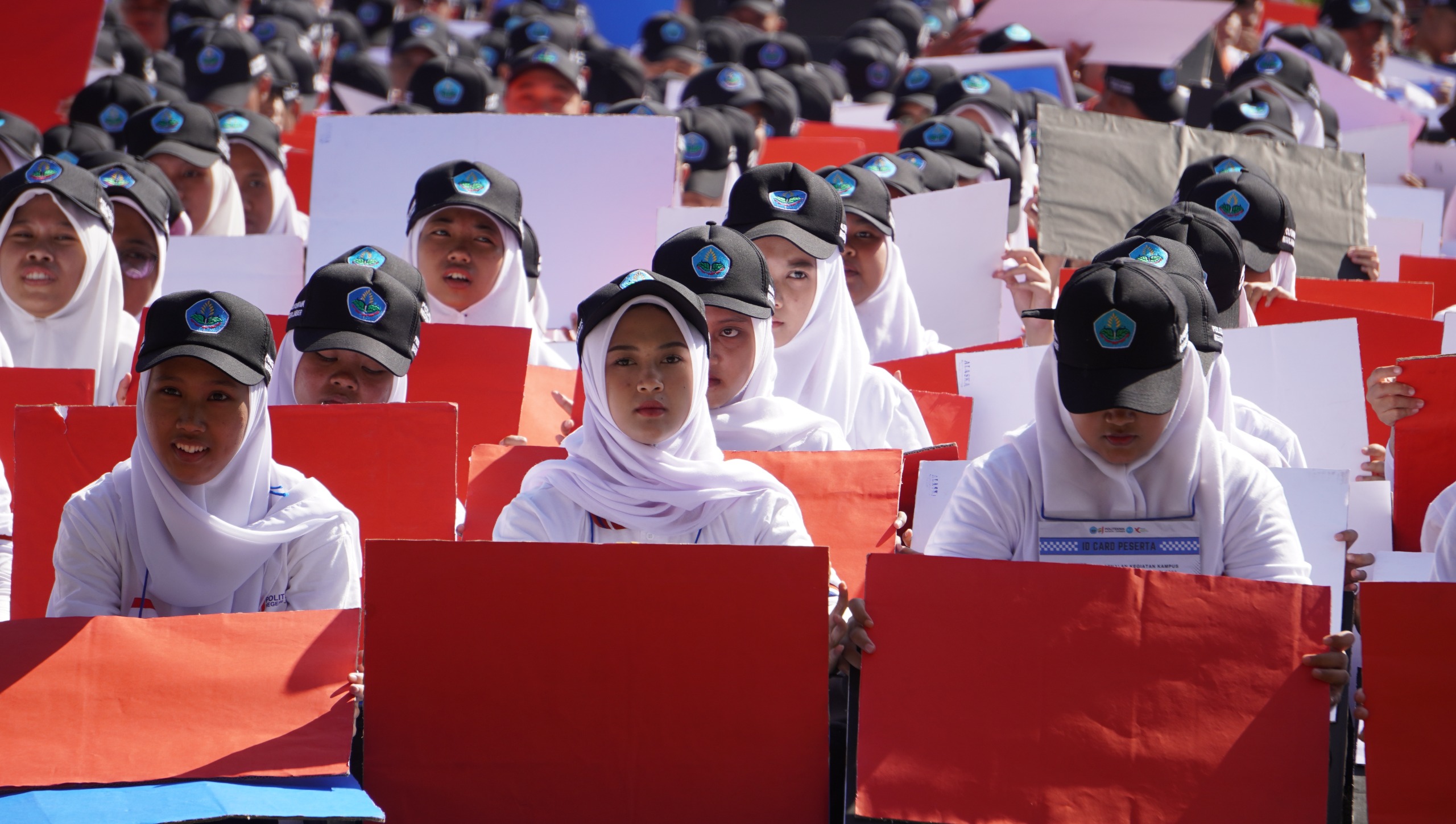PKKMB Mahasiswa Polije. Beasiswa Cinta Bergema terbuka untuk semua mahasiswa Jember yang berkuliah di Jember, luar kota, maupun luar negeri.