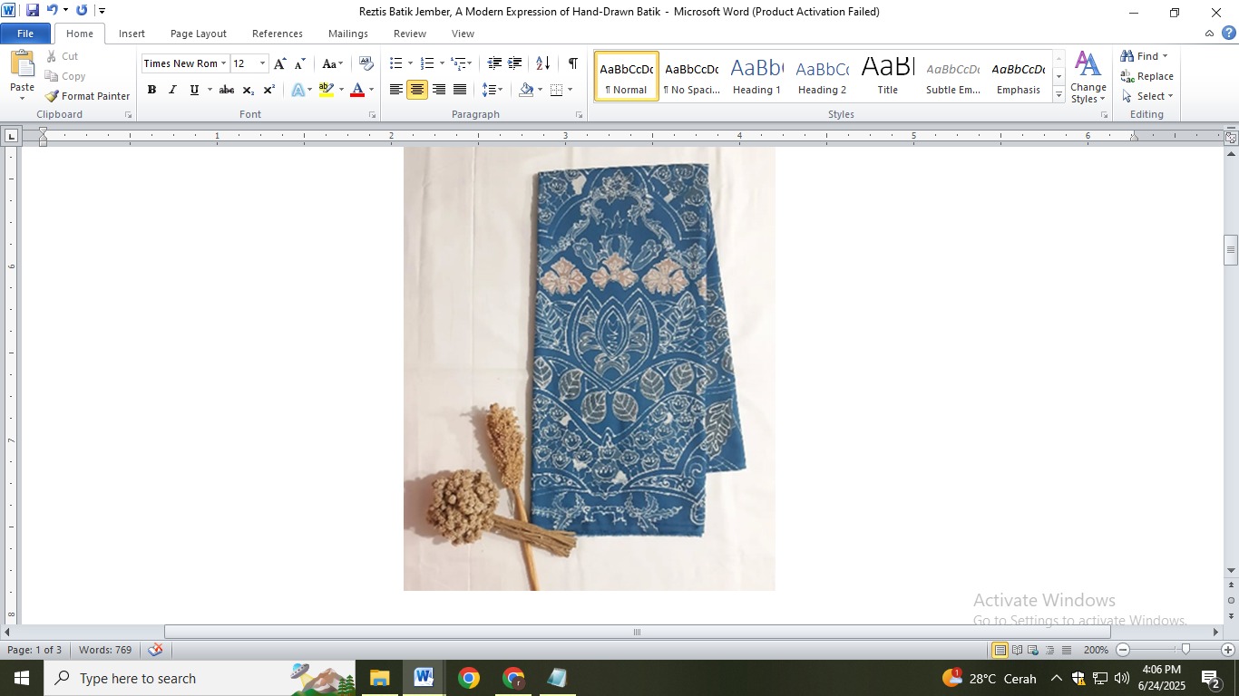 &nbsp;  A deep blue batik fabric from Reztis Batik, blending classic motifs with a modern touch. Photo: @reztisbatiktegalsari/Instagram