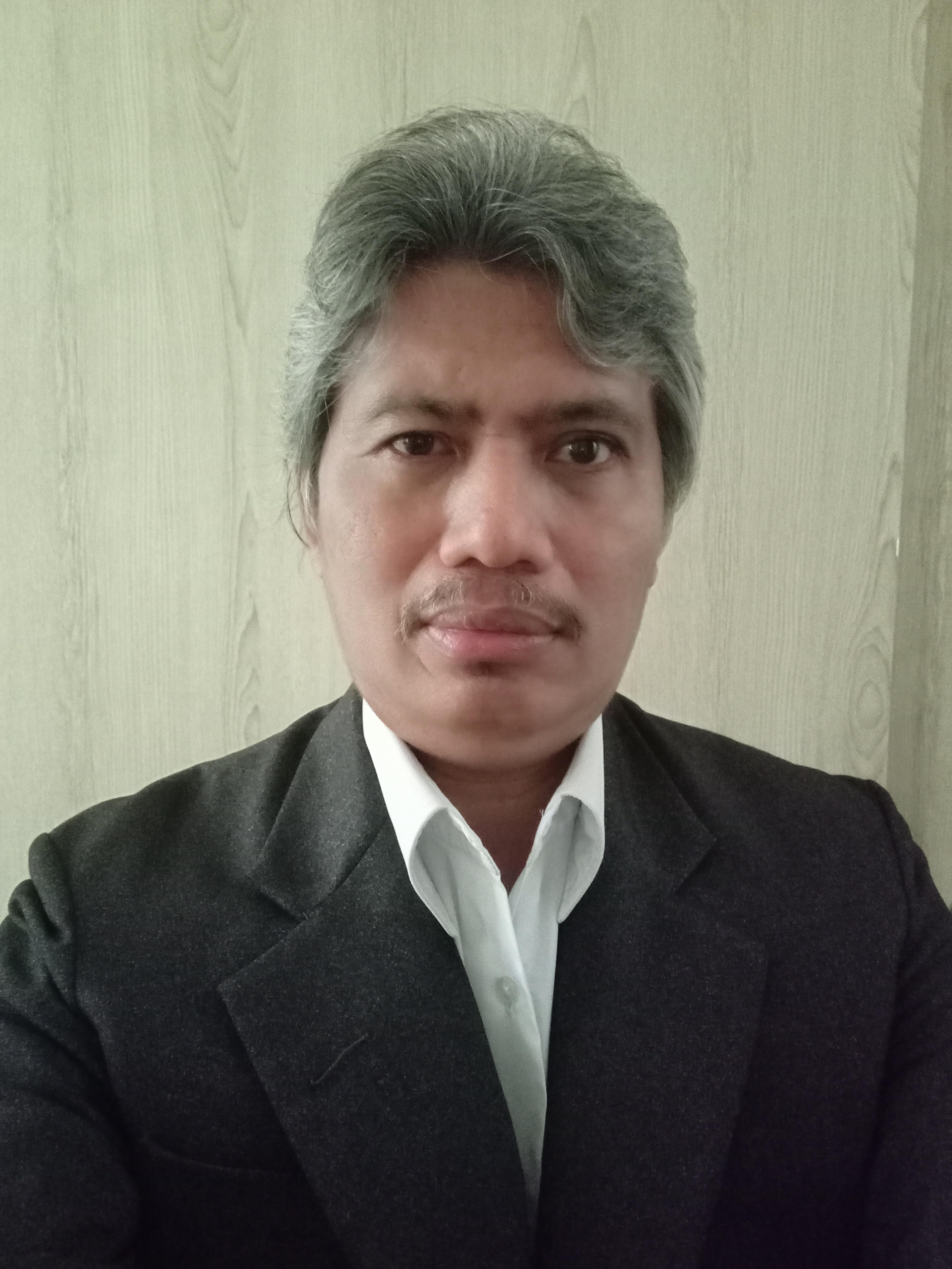 Adi Mustika, penulis adalah pengajar di Universitas PGRI Argopuro Jember.