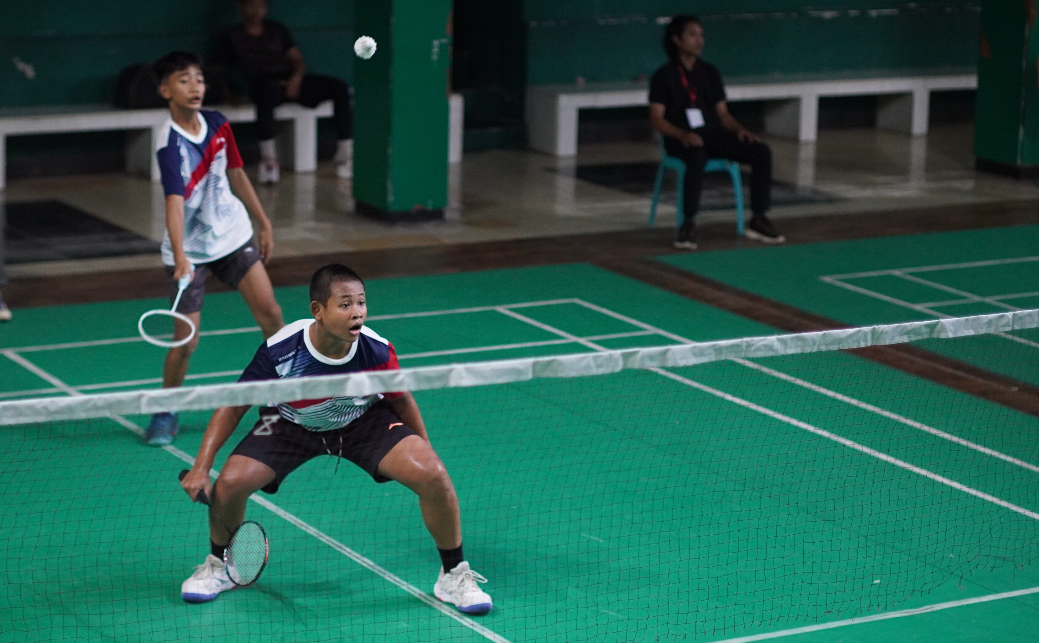 Pebulutangkis Mts Jember Rivaldo/ Zidni yang harus mengakui kehebatan Gustian Alan/Sulthon dari Kabupaten Kediri di laga final Porseni Mts Jatim 2025, kemarin (9/7) di GOR Argopuro.