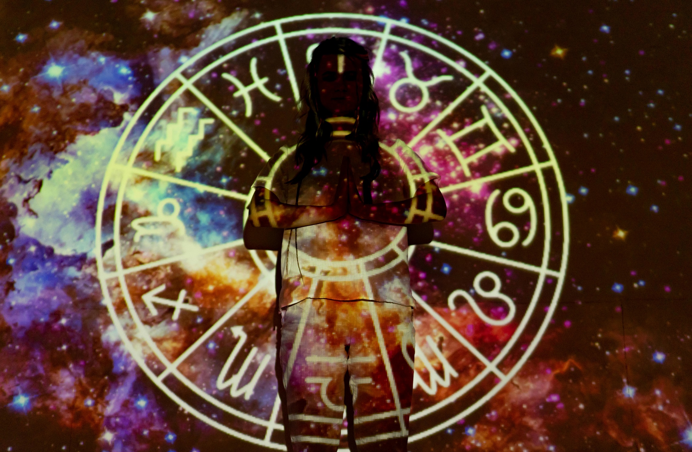 Ramalan Zodiak Jumat, 11 Juli 2025.