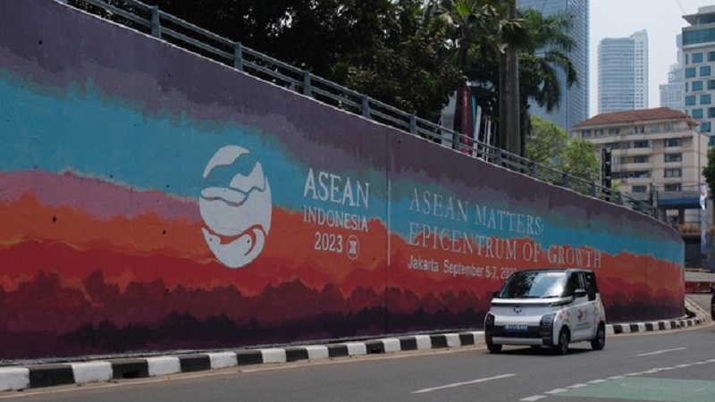Ilustrasi. Ini dugaan sementara penyebab Wuling Air EV terbakar saat berhenti di lampu merah di Bandung