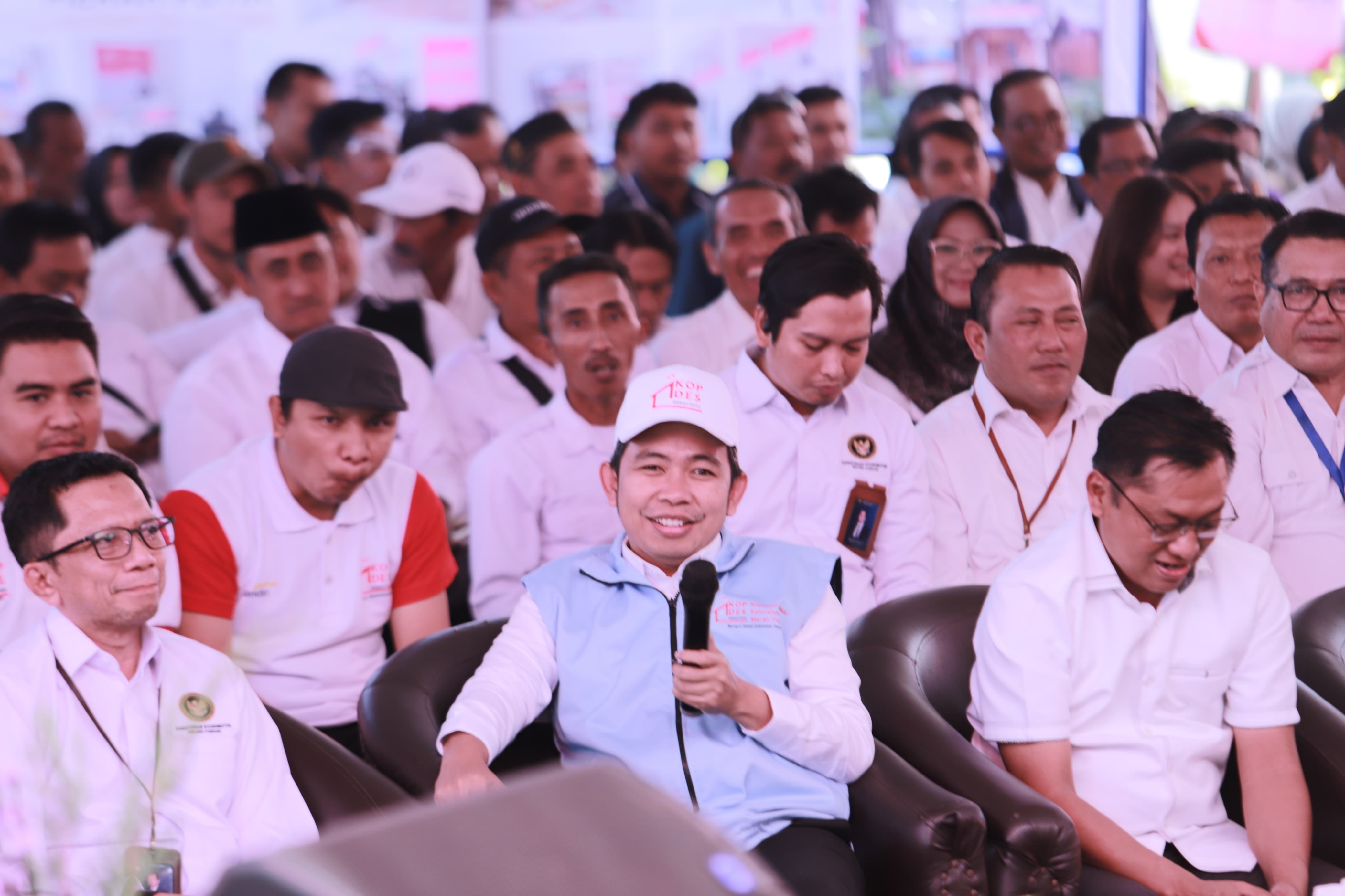 Bupati Fawait di sela-sela menghadiri launching 8.000 Koperasi Merah Putih secara nasional, secara virtual, yang diikuti dari Hotel dan Resto Rembangan Jember, Senin (21/7/2025).
