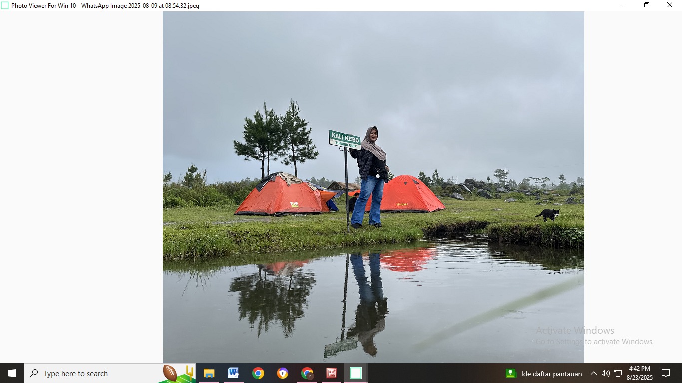 Suasana camping di Kali Kebo Pronojiwo, Lumajang. Camping yang langsung lihat Gunung Semeru