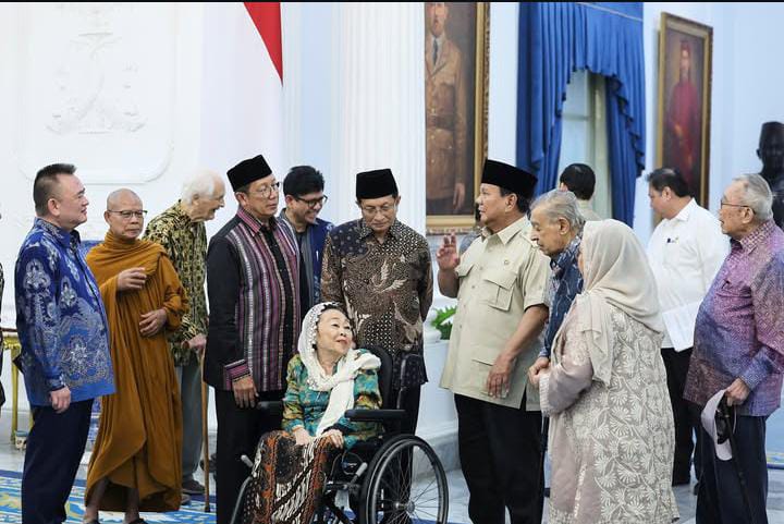 Pertemuan Prabowo dengan tokoh agama didampingi oleh menteri agama di Istana merdeka (Dok. Instagram Presiden Republik Indonesia)