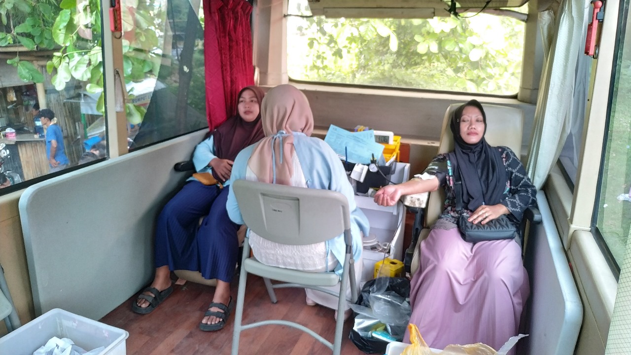 Bunga Desaku Jadi Saksi Emak-Emak Antusias Donor Darah di sela Apel Kebangsaan Jember