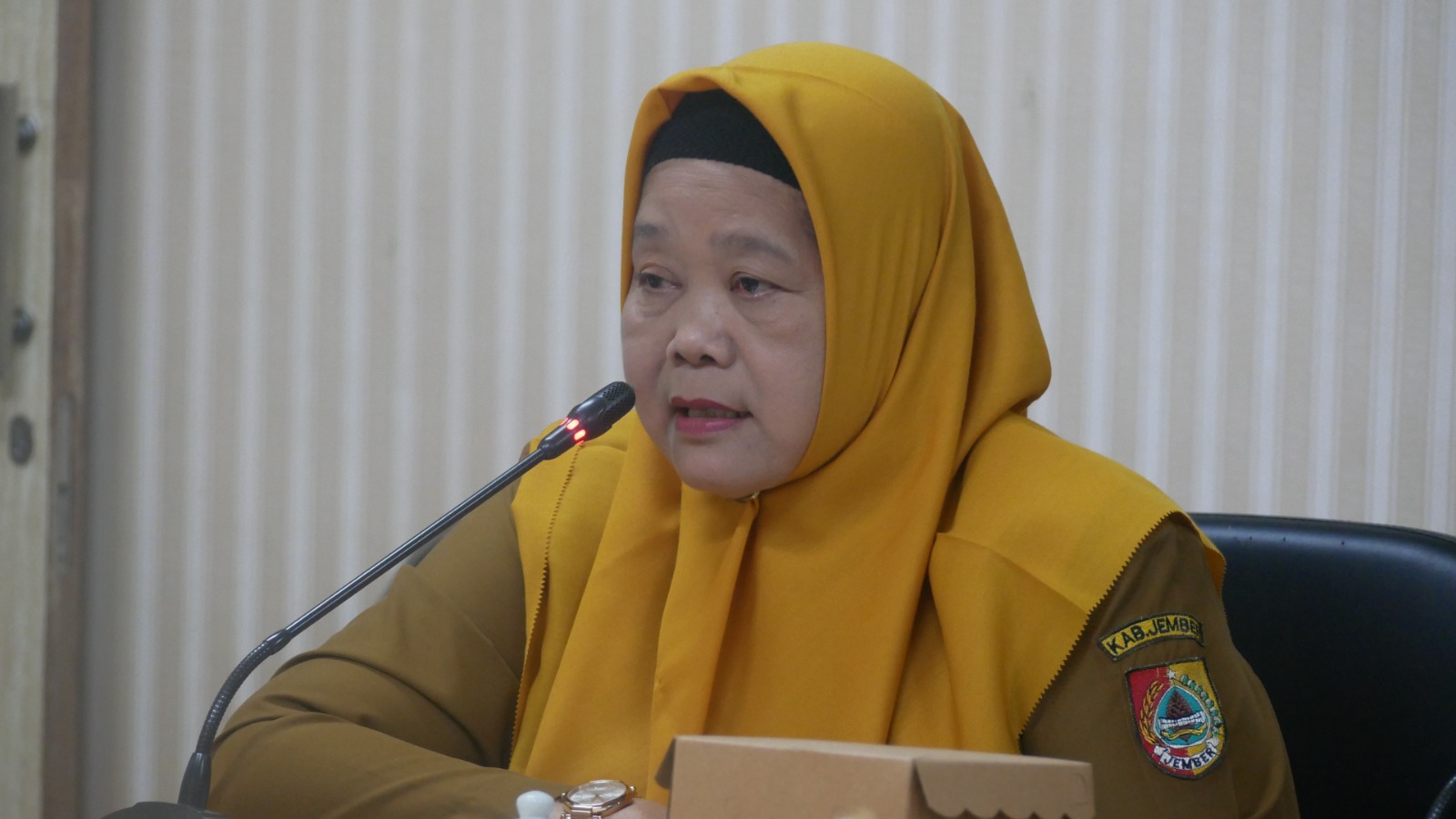 Kepala Diskopum Jember Sartini. Anggaran pengadaan Gerobak Cinta Pemkab Jember  melejit dari Rp 161 juta menjadi Rp 12,656 miliar.