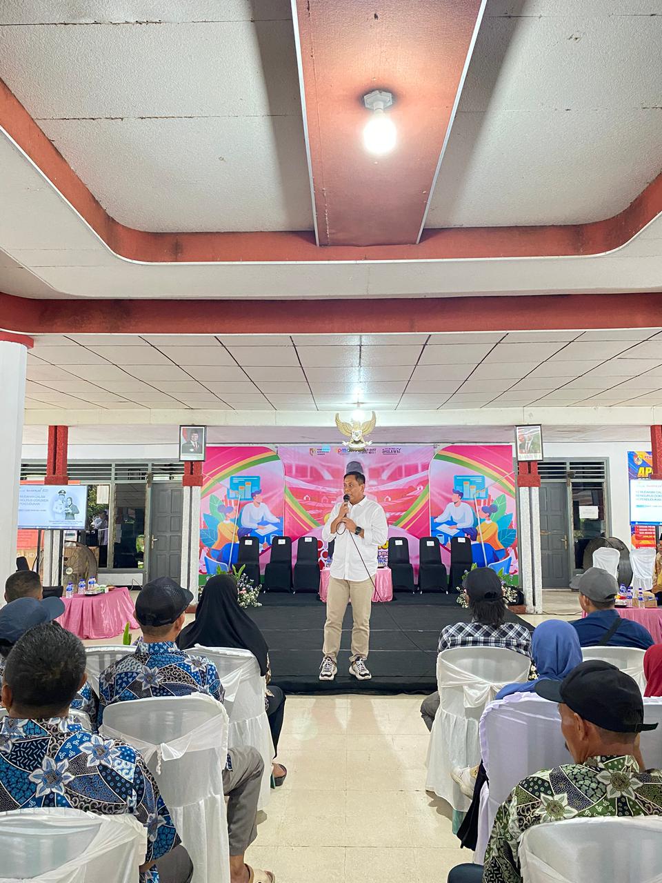 Kepala Disdukcapil Jember Bambang Saputro. Layanan adminduk sering dikeluhkan, ini tiga persoalan utamanya.