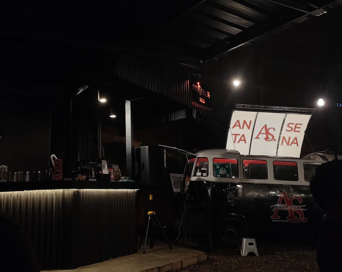 Cafe Antasena, Food Truck Antasena diambil oleh : Agil P