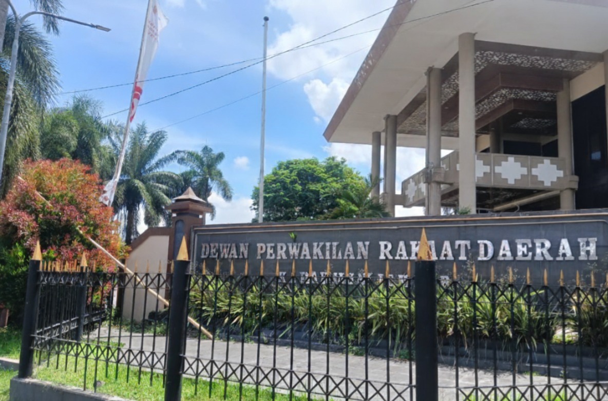 Kasus Korupsi Makan Minum Sosperda, Puluhan Anggota DPRD Jember Jalani Pemeriksaan