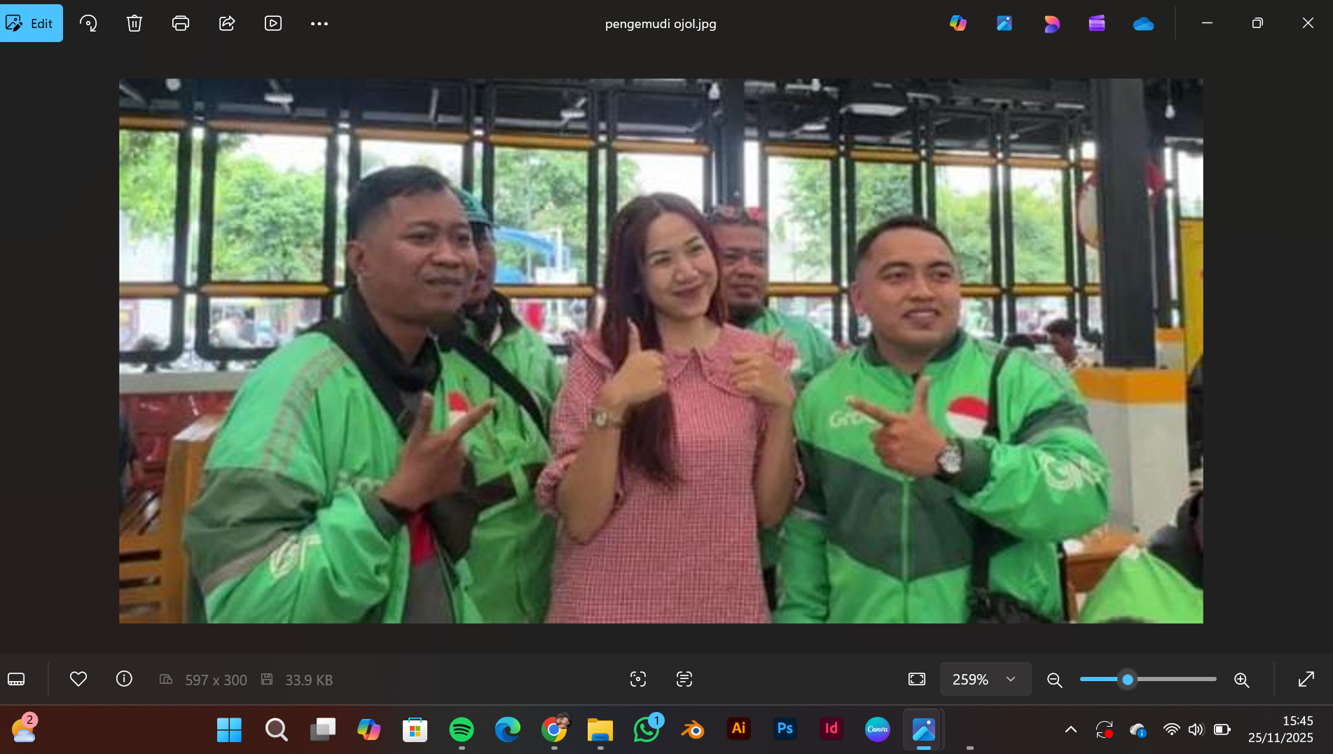 Viral Aksi Nanda Puspitasari, Selebgram Jember dengan Ide Spontan Ajak Ratusan Pengemudi Ojol Makan Gratis di Gacoan