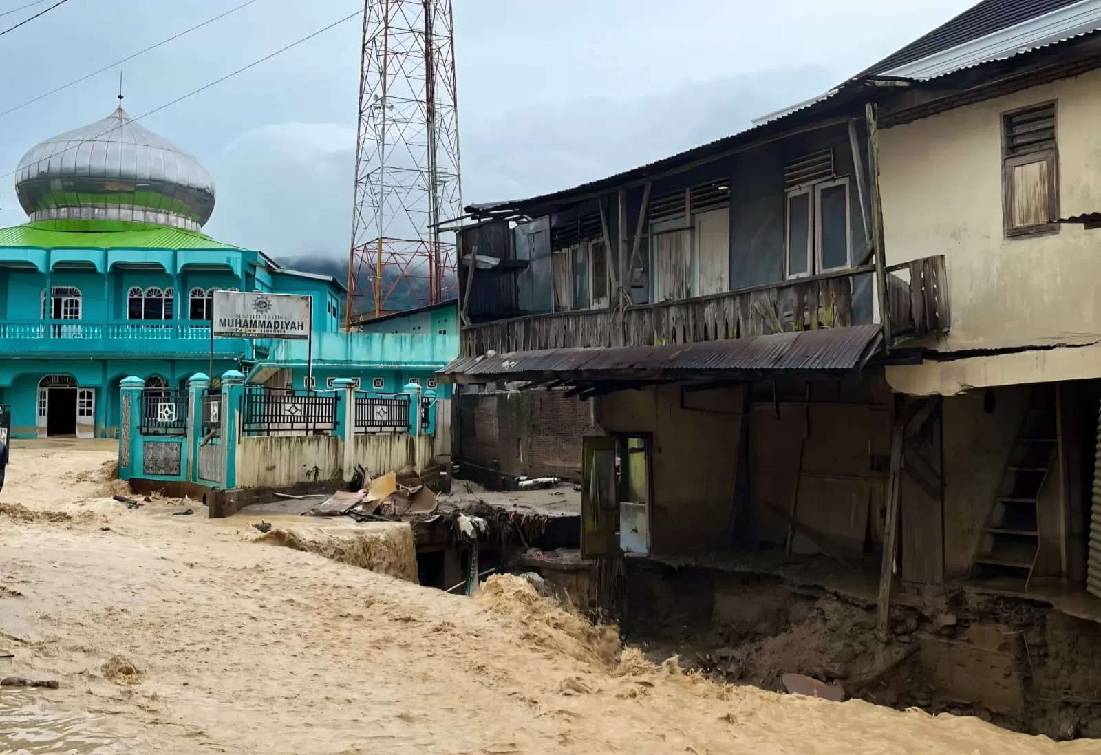 Update Korban Jiwa Bencana Sumatera, 916 Meninggal, Ribuan KK Kehilangan Rumah