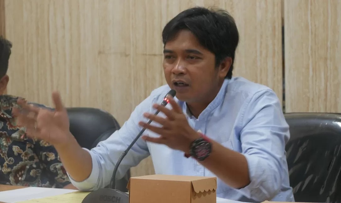 Legislator PDI Perjuangan dan Ketua Komisi B DPRD Jember