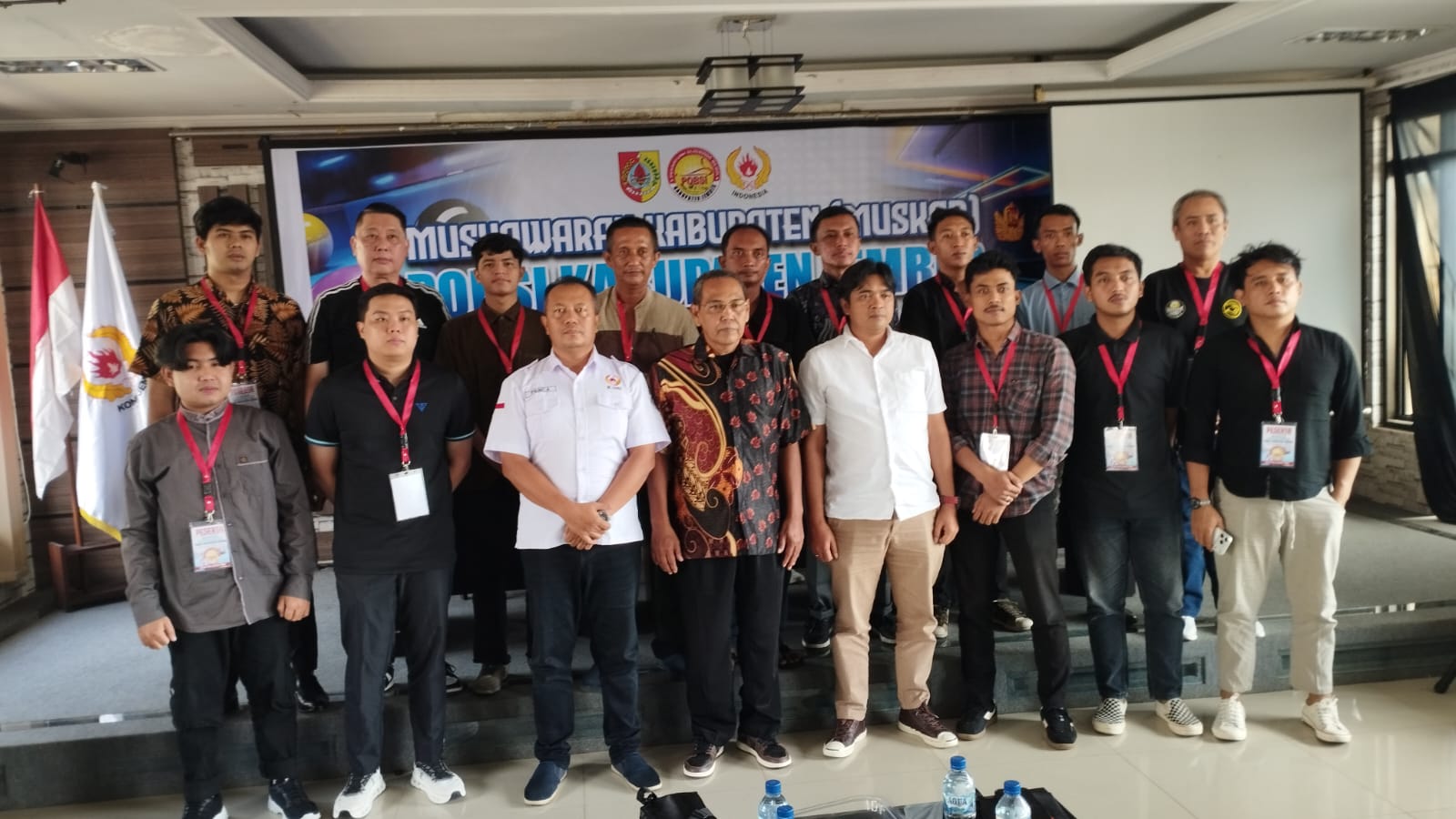 PEMILIHAN: Suasana Muskab POBSI Jember yang akhirnya terpilih Agus Hadi Santoso sebagai ketua cabor biliar Jember. (EDY/HUMAS KONI JEMBER)