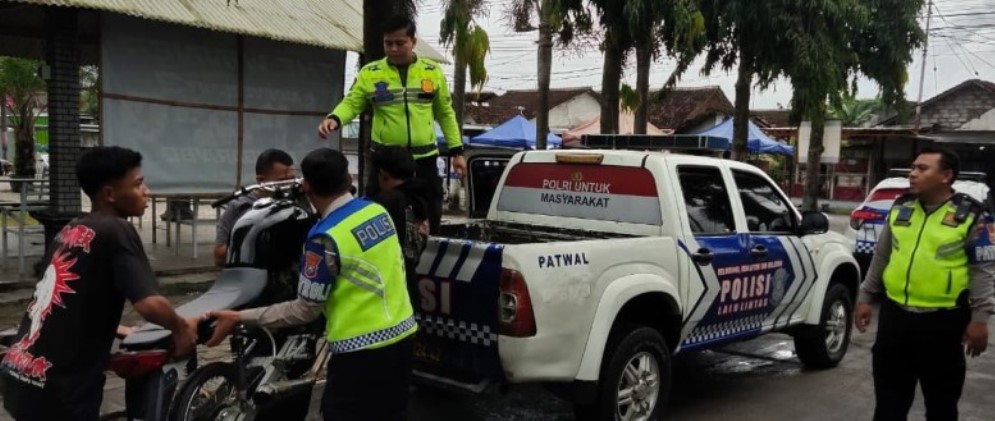 DIAMANKAN: Satlantas Polres Jember mengamankan sejumlah sepeda motor yang diduga digunakan balap liar. (POLRES JEMBER)