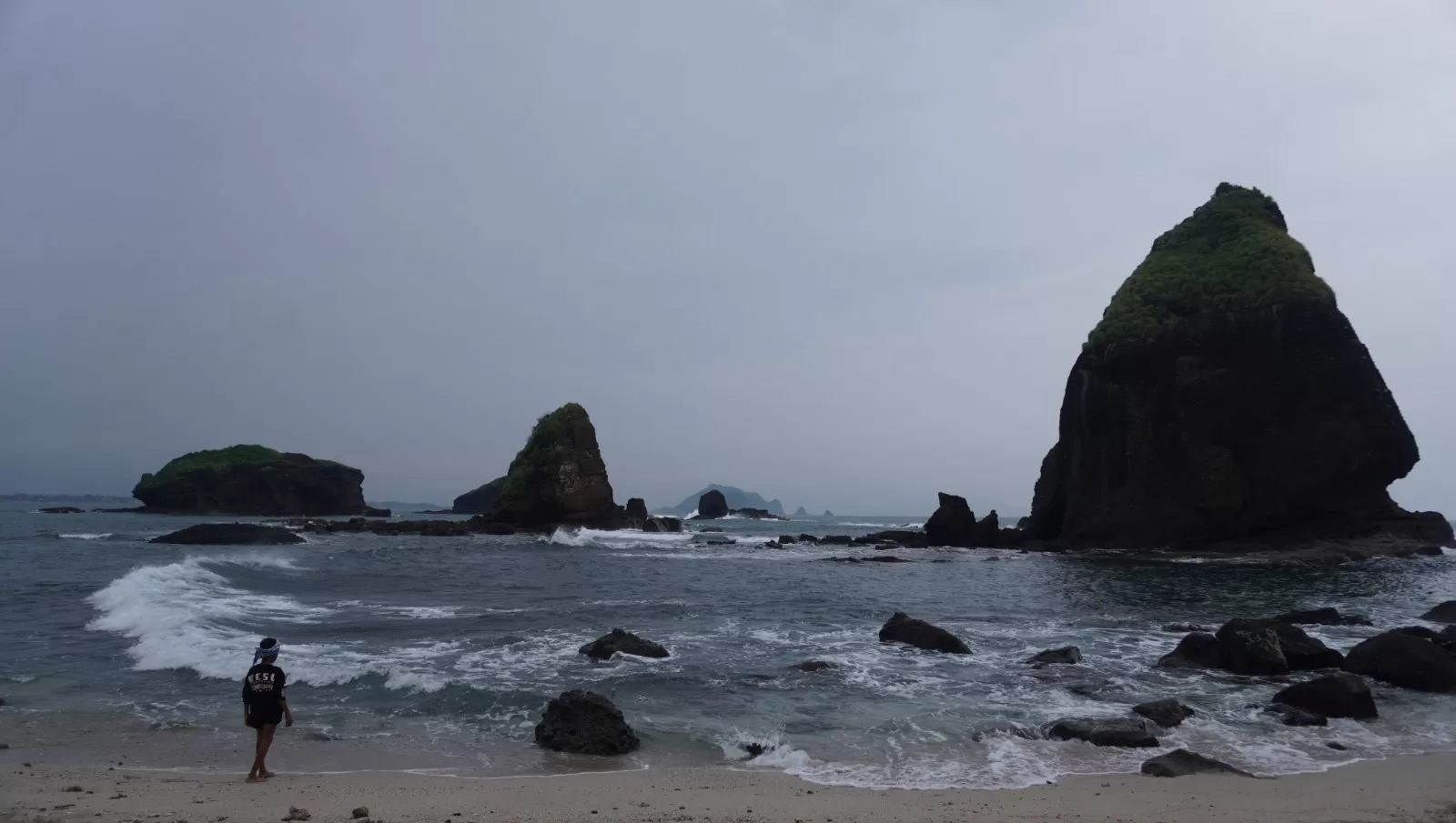 BMKG rilis prakiraan cuaca wilayah pesisir Jember, Nelayan Dan Wisatawan Harus berhati-hati.
