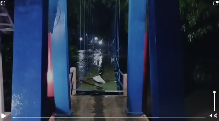 Jembatan Darus penghubung Ajung, Jubung dan Mangli di Jember terputus