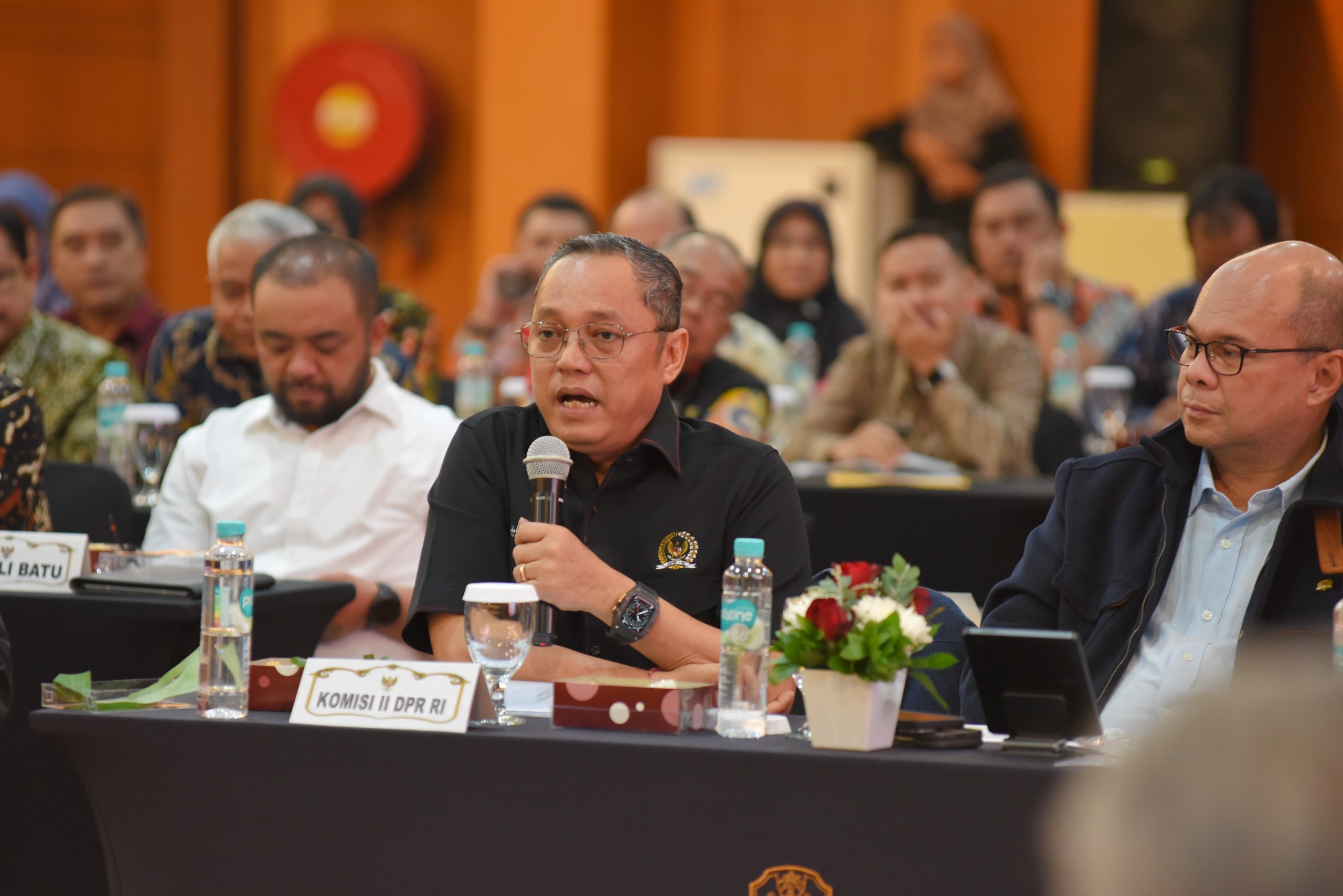 Anggota Komisi II DPR RI, Deddy Sitorus, saat kunjungan kerja spesifik Komisi II DPR RI ke Surabaya, Jawa Timur. (Foto: Singgih/vel)
