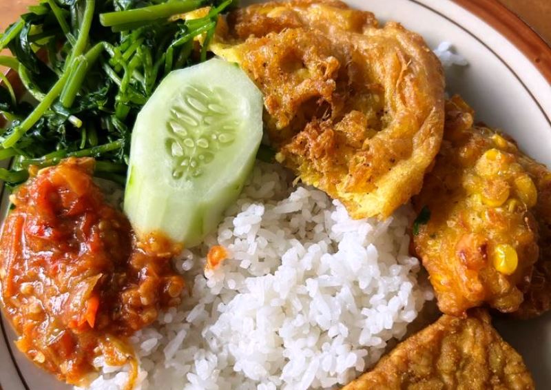 Sajian makanan sederhana yang kaya manfaat. (Foto: Debby chintia &ndash; Pinterst)