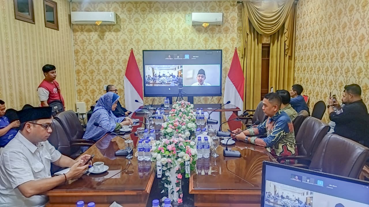 Baru Landing di Surabaya Usai Umrah, Bupati Jember Gus Fawait Langsung Gelar Rapat Darurat Sikapi Stok BBM