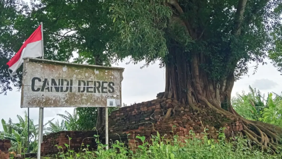 Candi Deres (Wikipedia)