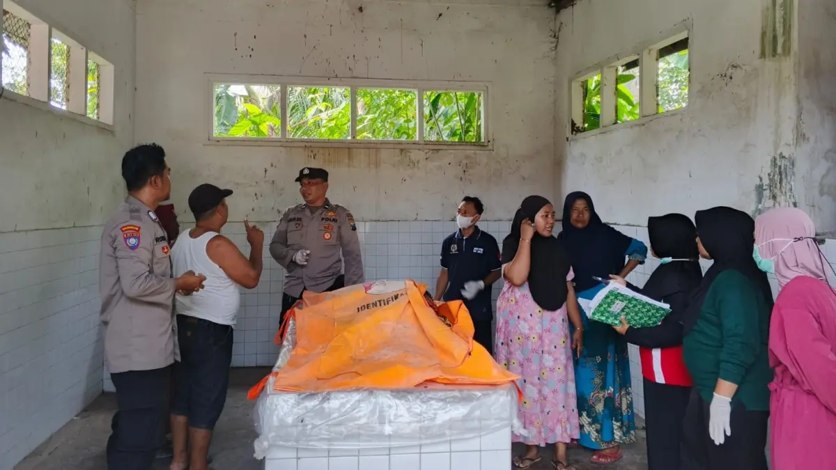 Hendak Jenguk Anak, Nenek 66 Tahun Tewas Tertabrak KA Sritanjung di Jember. (Foto Polsek Sumberbaru Jember)