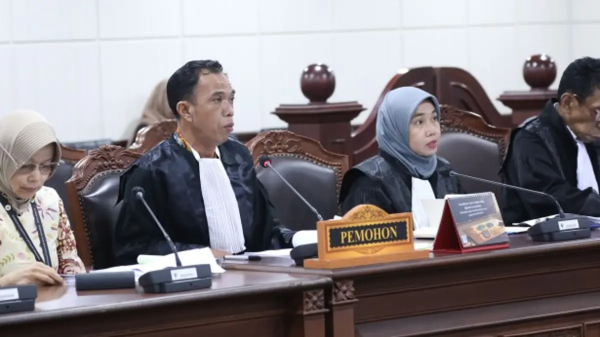 Kuasa Hukum dan Pemohon pengujian Undang-Undang Nomor 1 Tahun 1974 tentang Perkawinan (UU Perkawinan) di MK, Kamis (2/4/2026). (Humas MKRI)