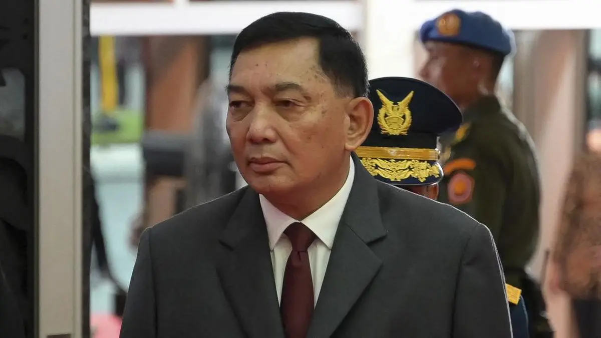 Letnan (purn) Jenderal TNI Sjafrie Sjamsoeddin, teman dekat Prabowo sebelumnya menjabat sebagai Asisten Khusus Menteri Pertahanan Bidang Manajemen Pertahanan. (AFP/BAY ISMOYO)