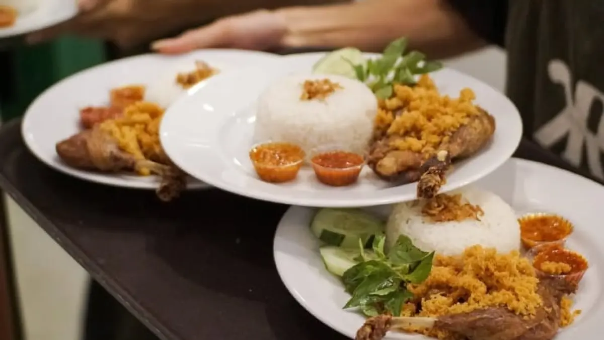Rekomendasi Kuliner Gresik Ayam Kremes Kulino Roso (IG: kulino.roso)