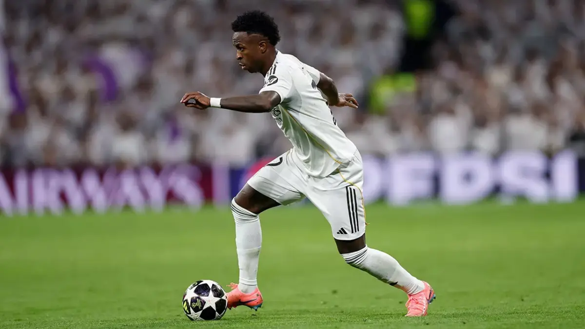 Vinicius Jr resmi menyepakati perpanjangan kontrak hingga tahun 2030, menegaskan komitmennya untuk terus meraih kejayaan bersama Real Madrid. (ai/rifki/halojember)
