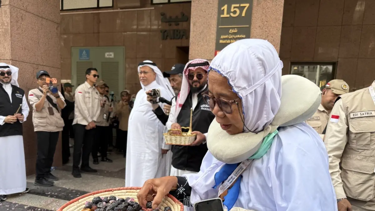 Waspadai ini. Cuaca panas di Madinah Arab Saudi mencapai 34 derajat. Banyak jemaah haji harus dirawat hingga dirujuk ke rumah sakit. (Kemenhaj)