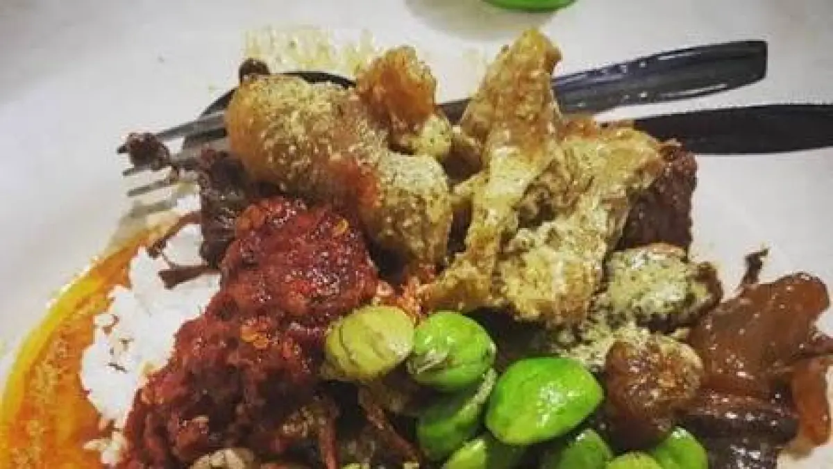 Kuliner Semarang Gudeg Koyor (Semarang)