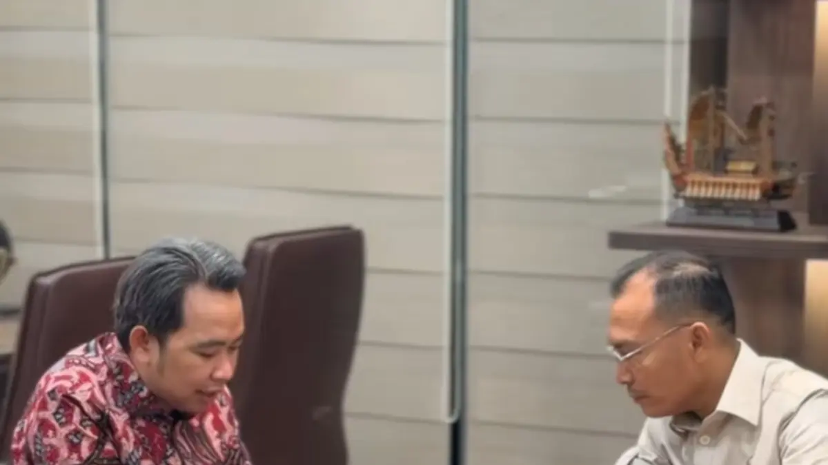 PERKUAT KOLABORASI: Gus Fawait dan Wakil Kepala BP Taskin Iwan Sumule (tengah), seusai melakukan audiensi terkait penanganan kemiskinan, di Kantor BP Taskin, di Jakarta (6/5).  