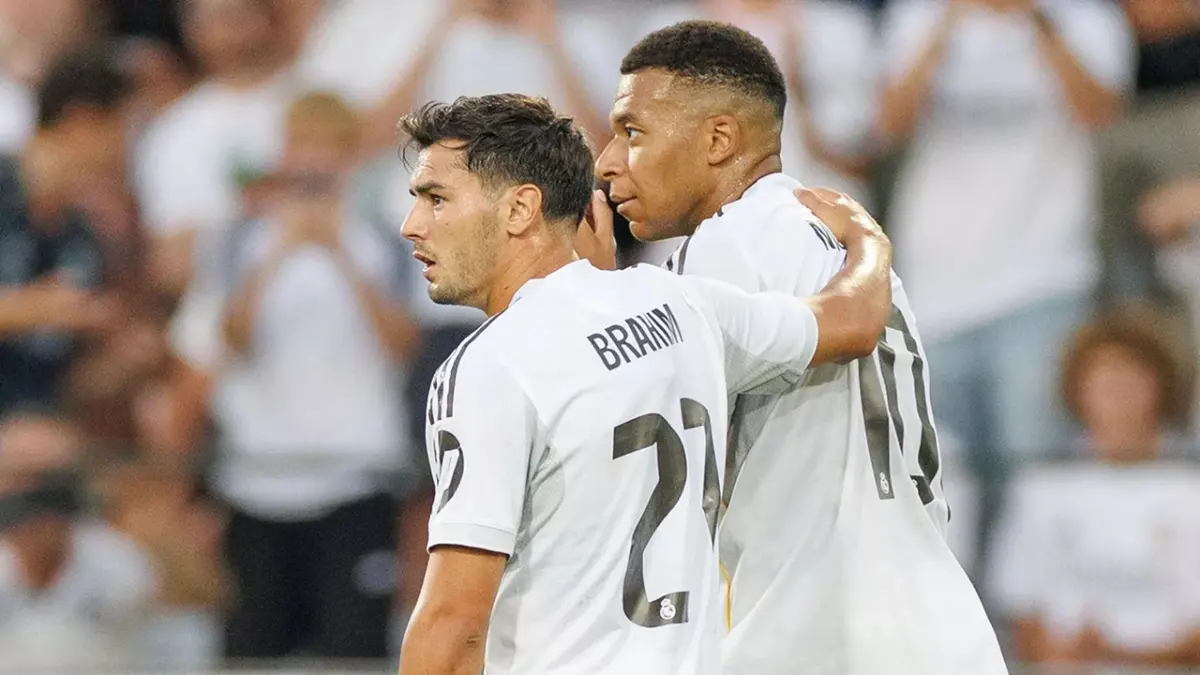 Jude Bellingham secara organik merayakan gol keduanya yang memastikan kemenangan Real Madrid 2-0 atas Real Oviedo di tengah sorotan publik terhadap Kylian Mbappe. (Real Madrid)