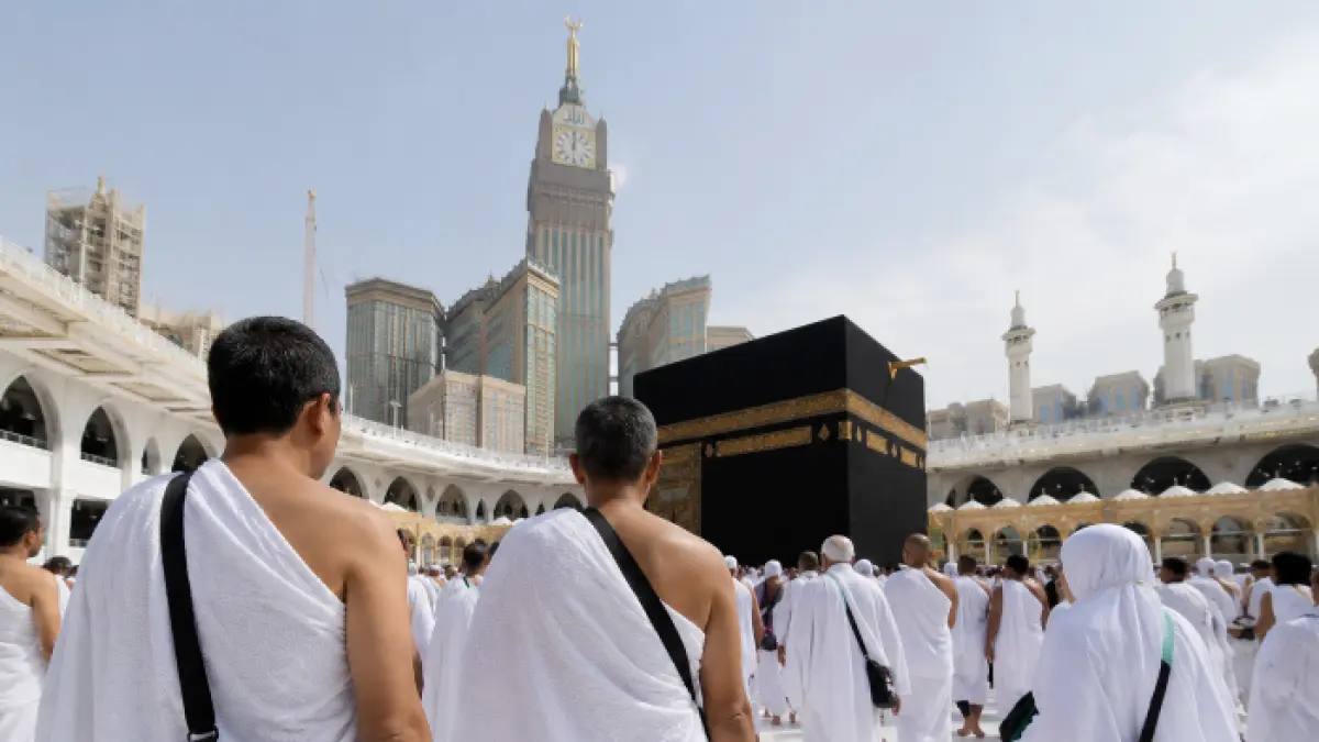 Ilustrasi jamaah haji yang sedang Ihram (AI)