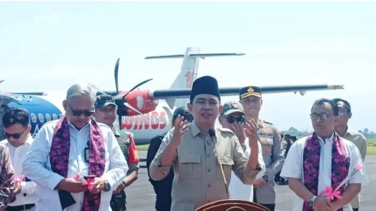 Bupati Jember Muhammad Fawait meresmikan pembukaan rute Jember-Surabaya PP pada 1 Juni 2026. (maulana/halojember)