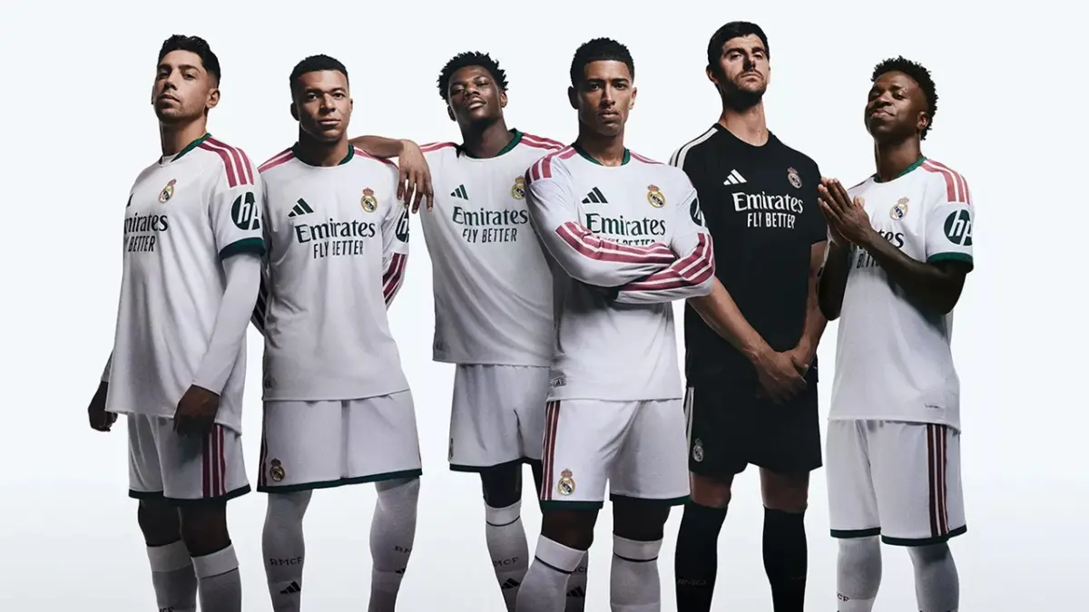 Bintang Real Madrid mengucapkan selamat tinggal kepada Los Blancos setelah memutuskan bahwa ini adalah saatnya pergi dari Santiago Bernabeu. Kepergian sang pemain tentu akan mengubah peta kekuatan dalam bursa transfer Real Madrid musim ini. (Real Madrid)